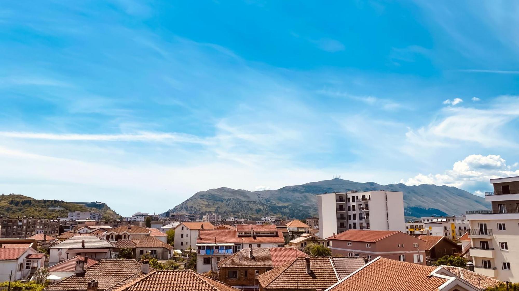 Northgate Apart-Villa Shkoder Bagian luar foto