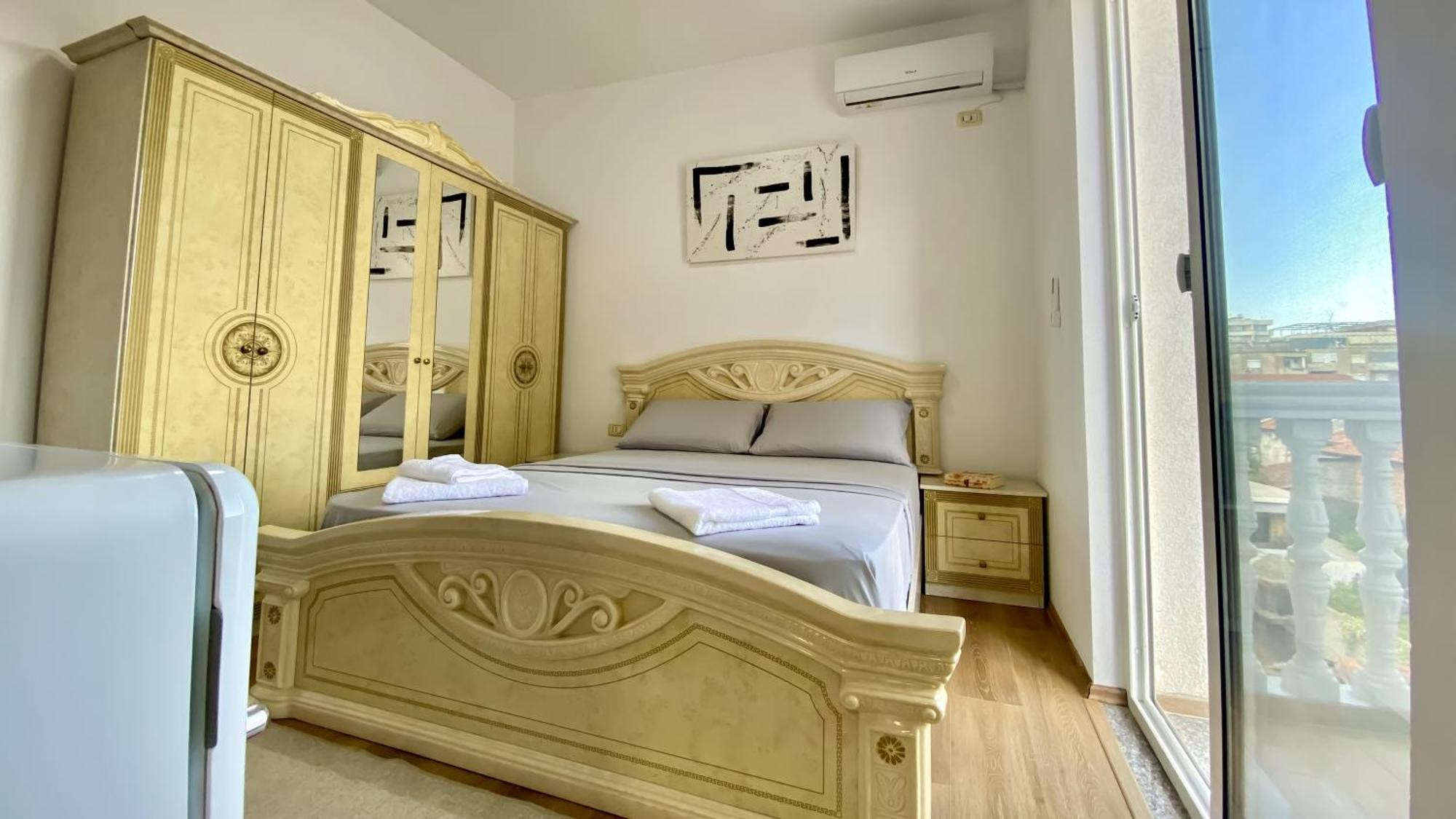 Northgate Apart-Villa Shkoder Bagian luar foto