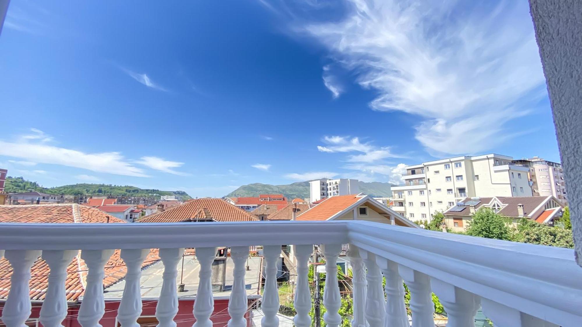 Northgate Apart-Villa Shkoder Bagian luar foto