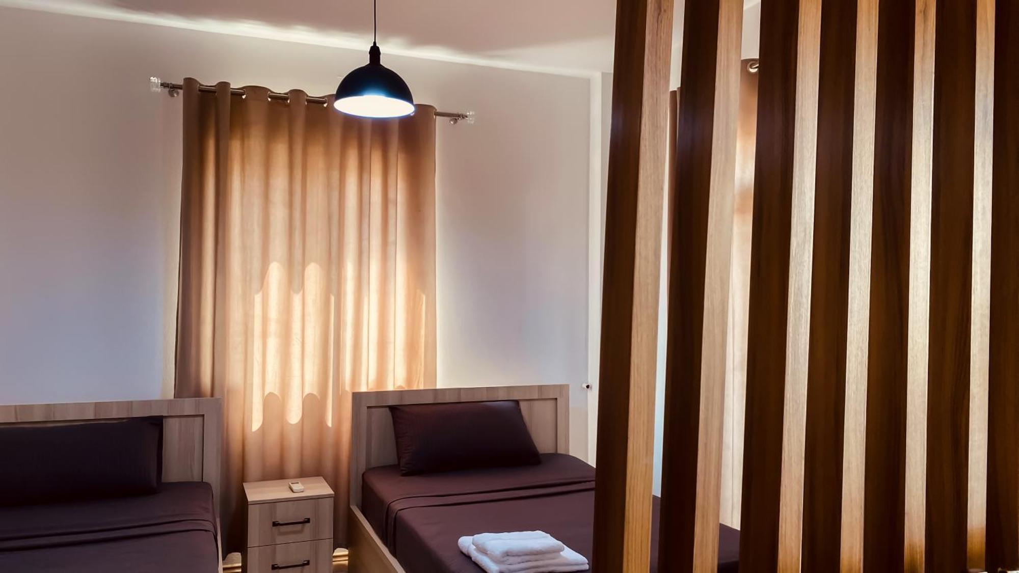Northgate Apart-Villa Shkoder Bagian luar foto