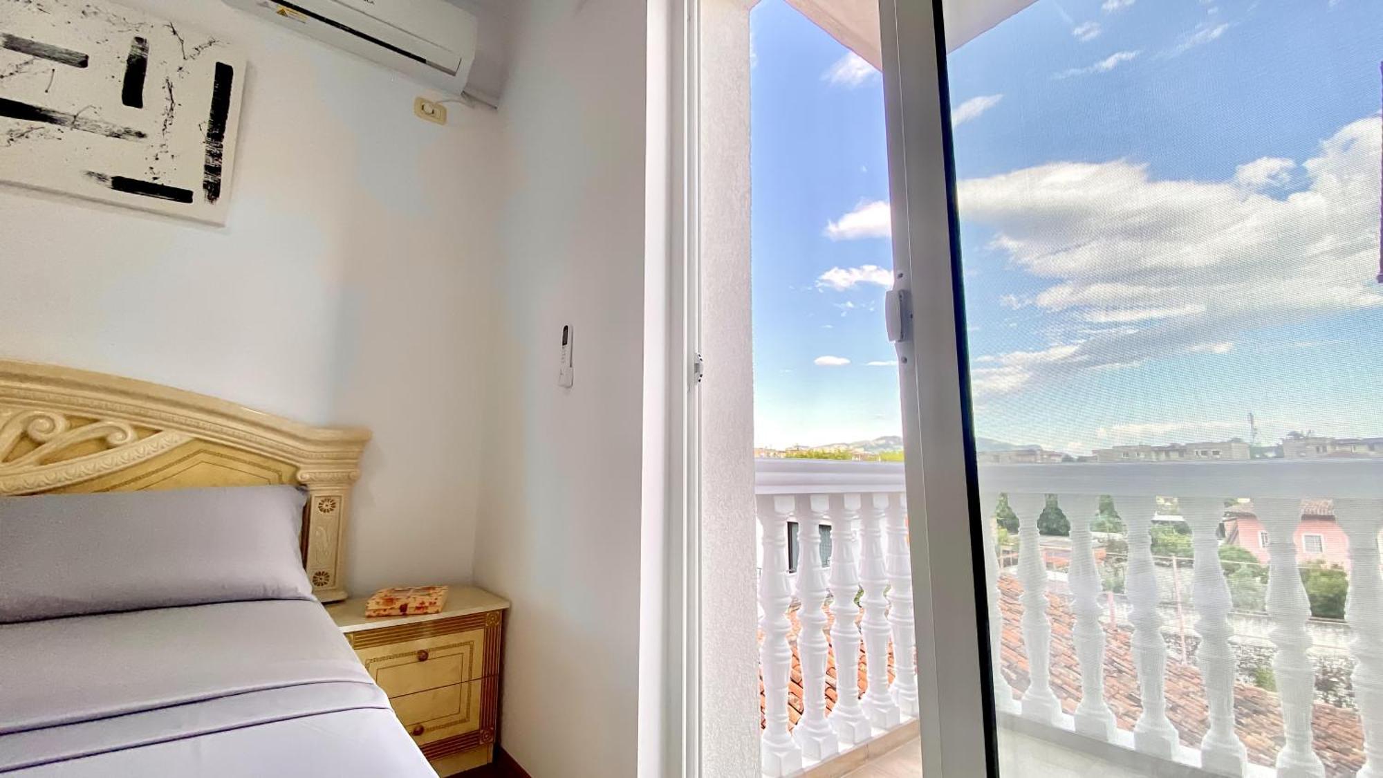 Northgate Apart-Villa Shkoder Bagian luar foto