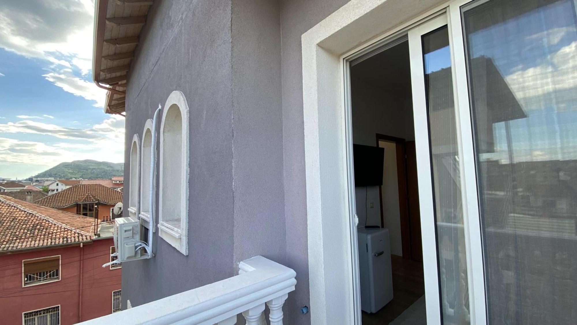 Northgate Apart-Villa Shkoder Bagian luar foto