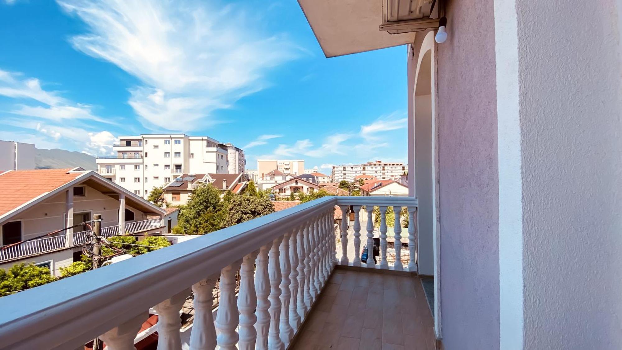 Northgate Apart-Villa Shkoder Bagian luar foto