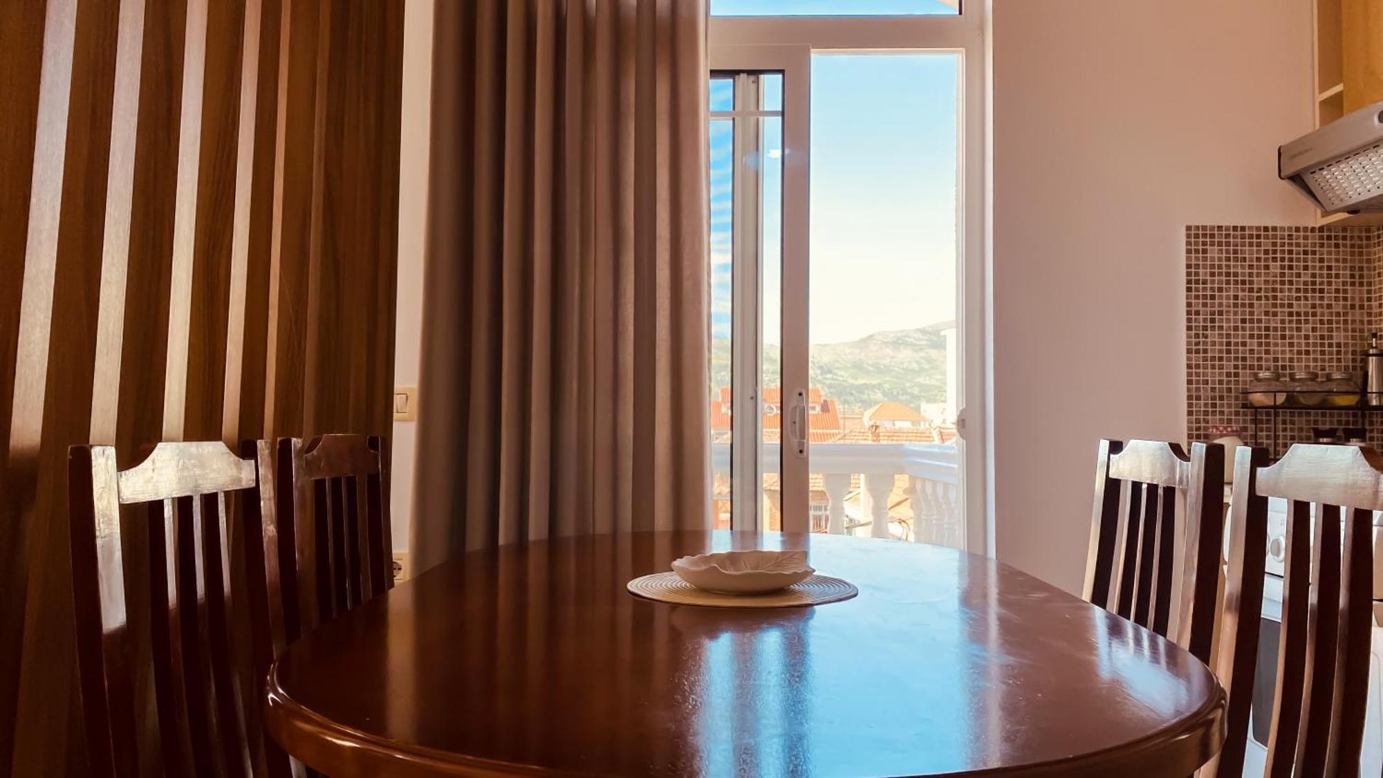 Northgate Apart-Villa Shkoder Bagian luar foto