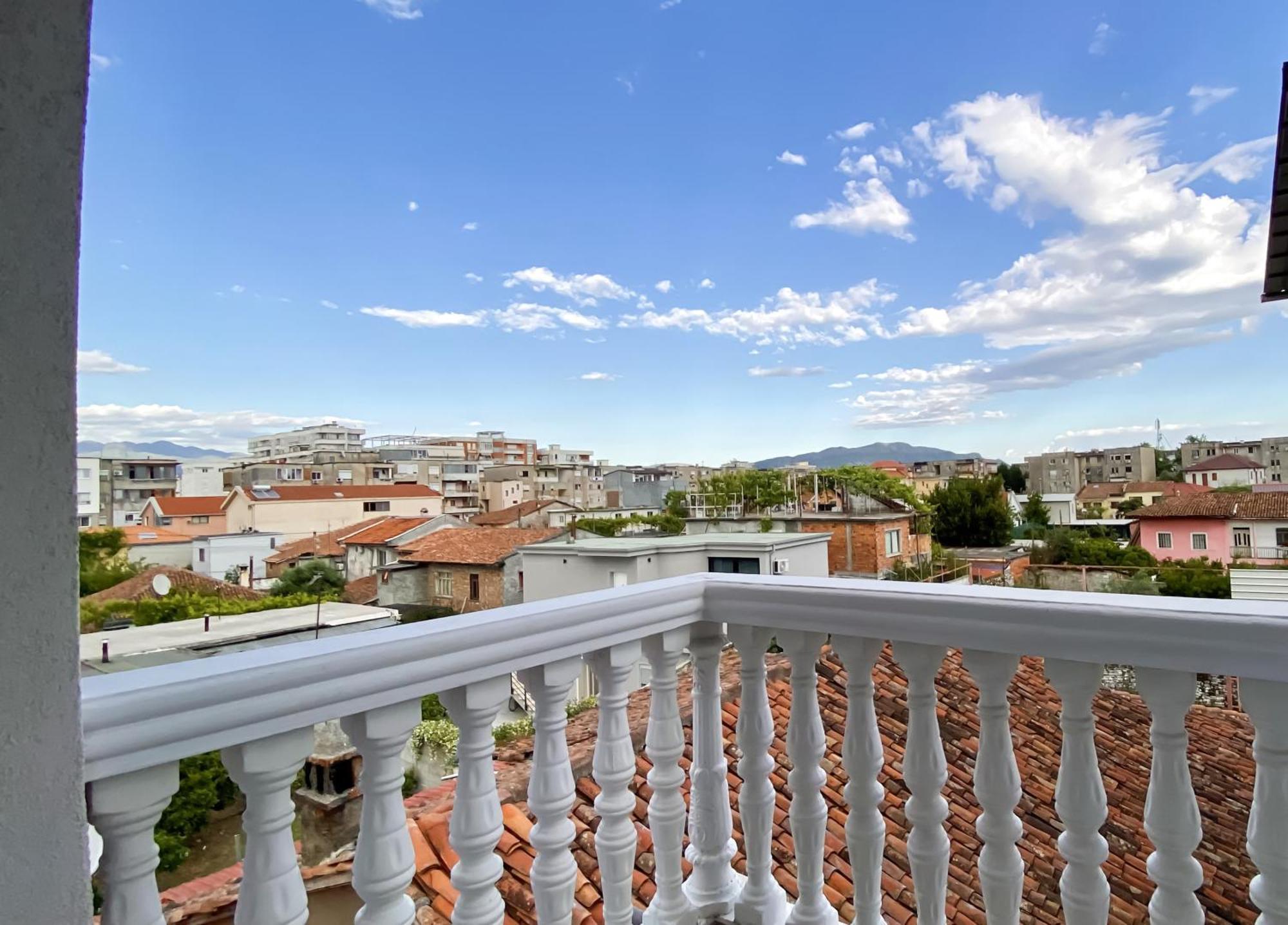 Northgate Apart-Villa Shkoder Bagian luar foto