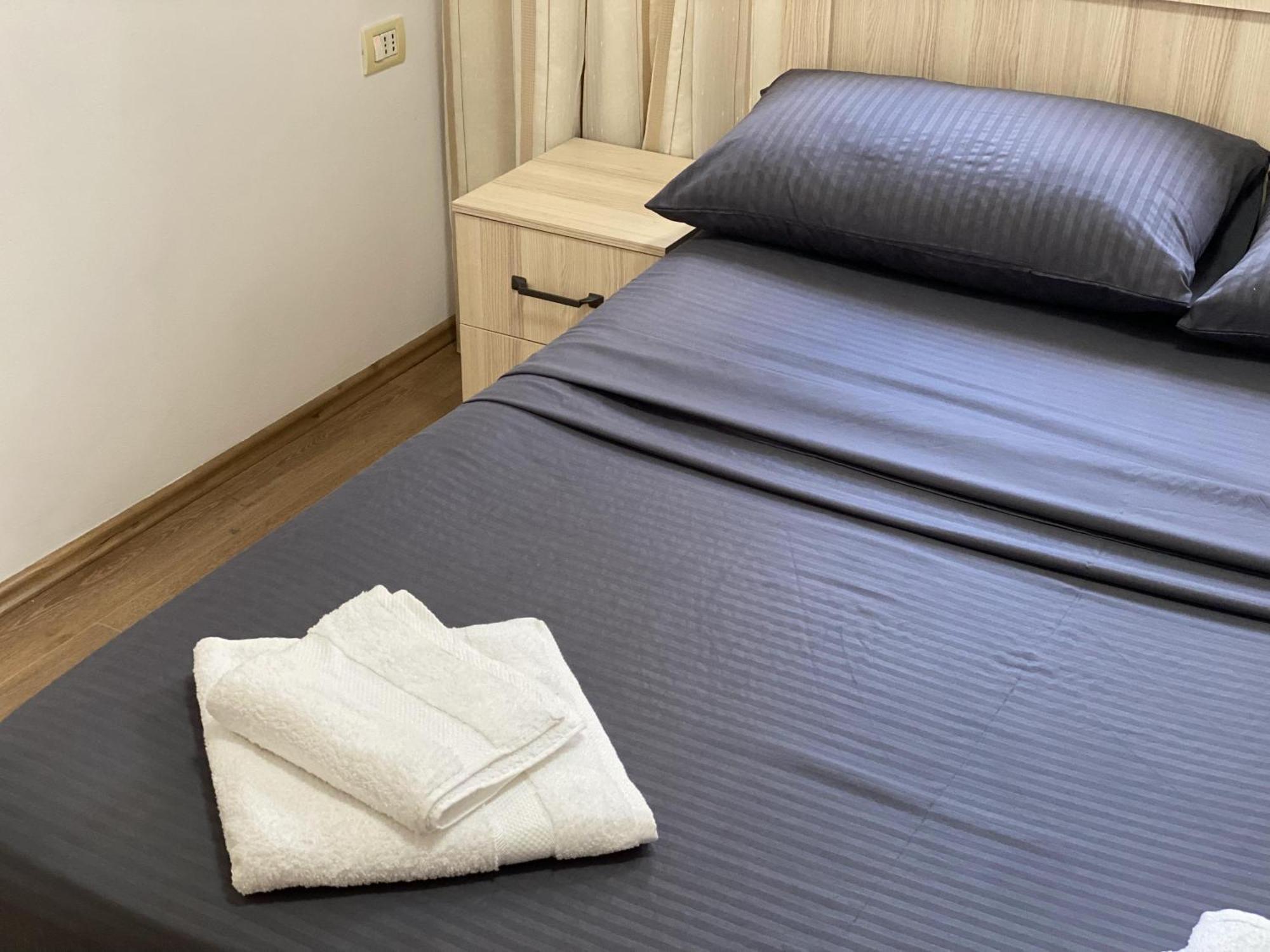 Northgate Apart-Villa Shkoder Bagian luar foto