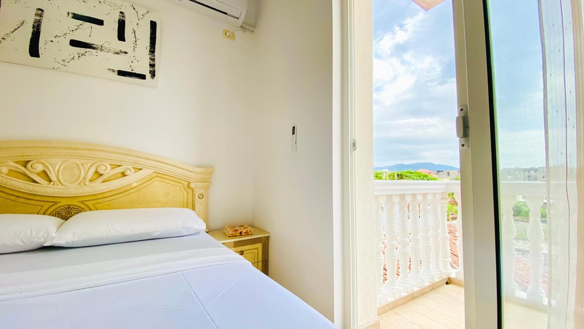Northgate Apart-Villa Shkoder Bagian luar foto