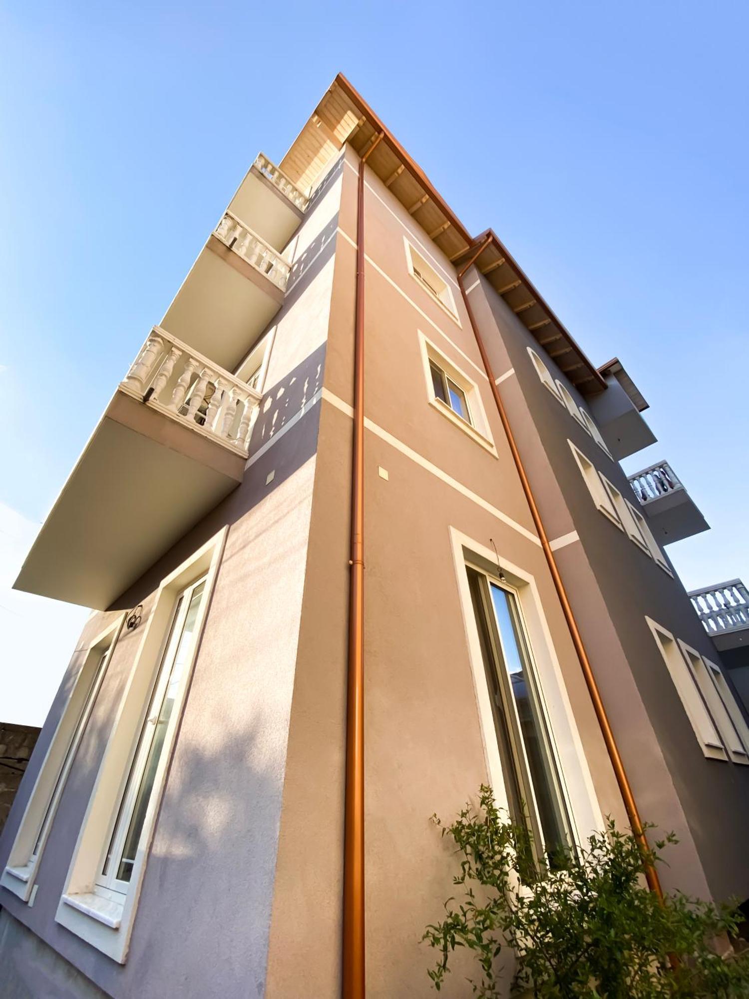 Northgate Apart-Villa Shkoder Bagian luar foto